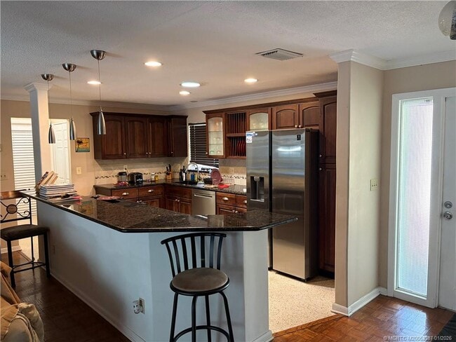 Building Photo - 1346 NW Pine Ridge Trail