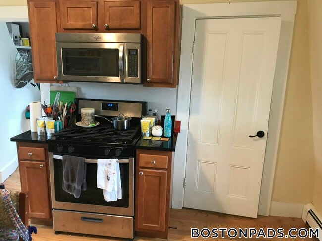 Building Photo - 12 Claremon St