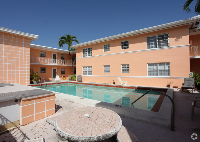 Pool - Gables Walk Apartments