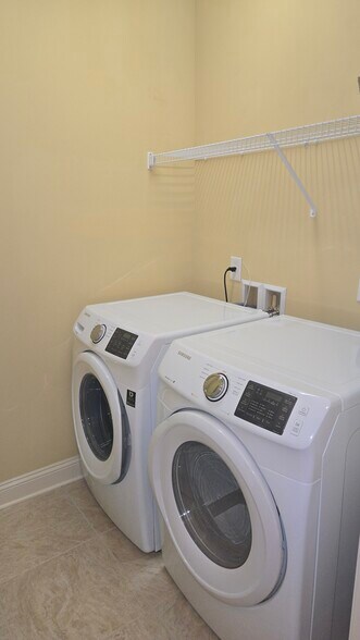 Laundry room - 133 Ella Kinley Cir