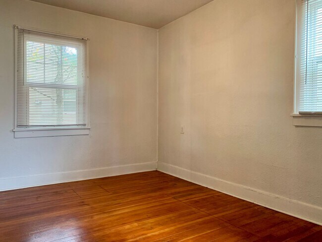 Building Photo - Cadmus Court Triplex #14158