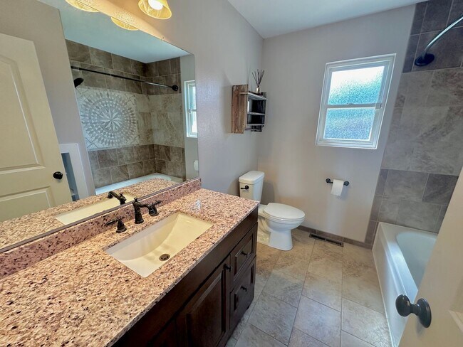 Building Photo - 3648 San Lisa Ct
