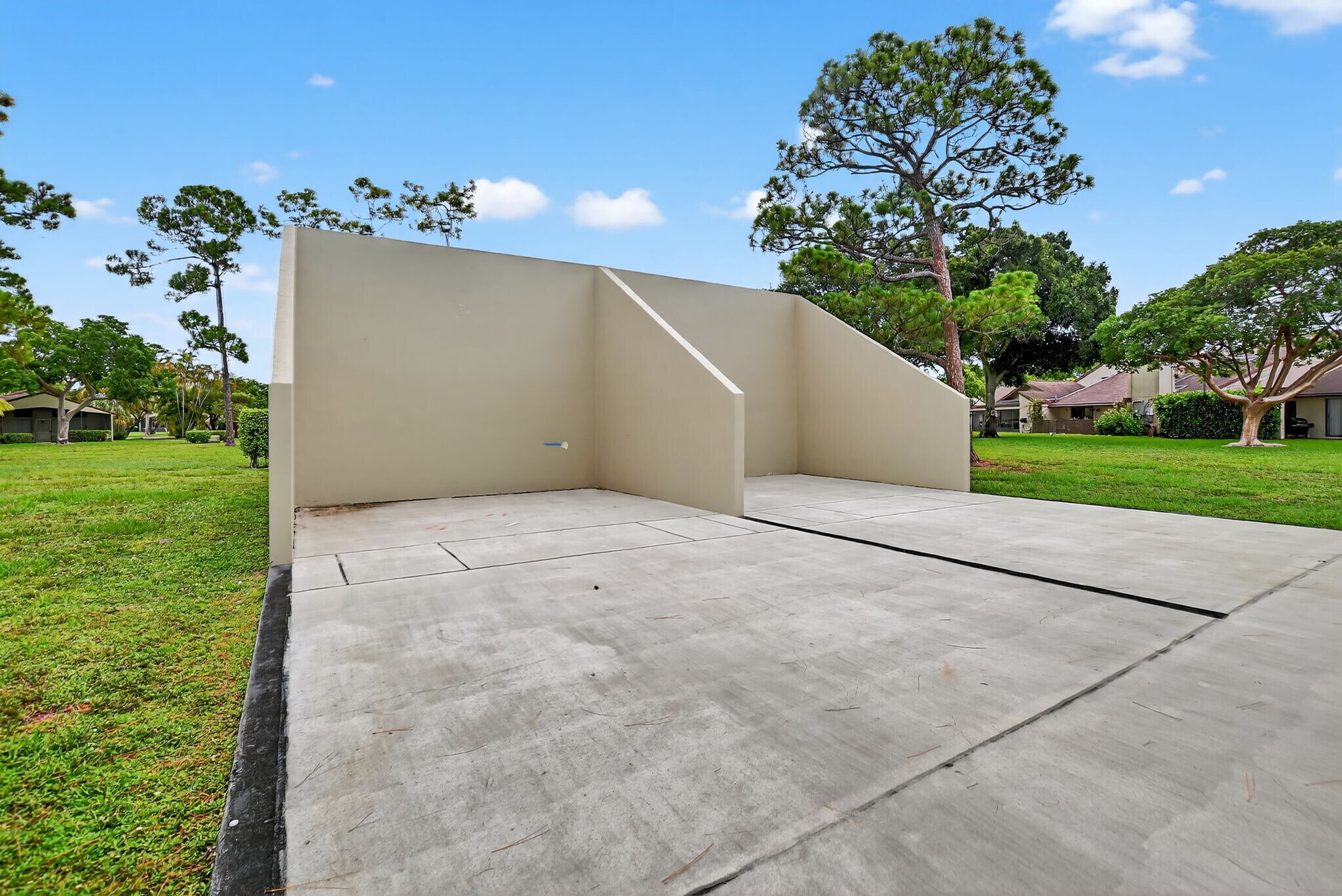 Building Photo - 22576 Vistawood Way