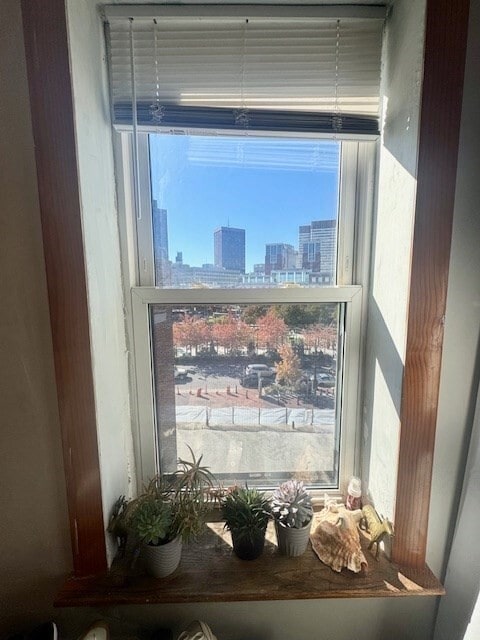 Building Photo - 206 Hanover St