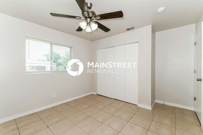 Building Photo - 3 Bedroom Pet-Friendly Home in CAPE CORAL,...