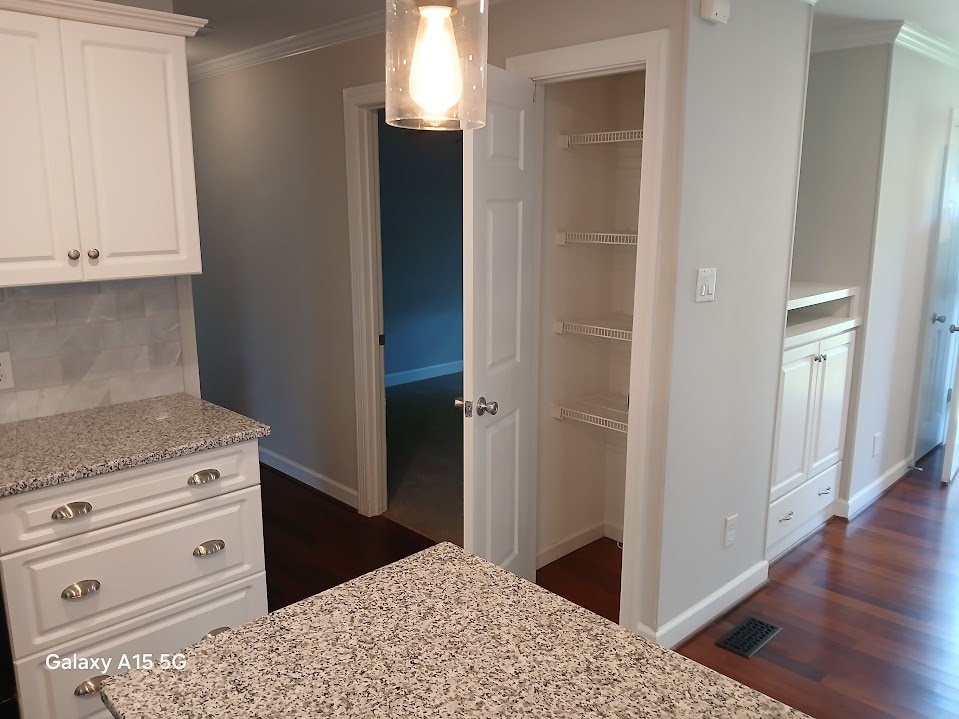 Pantry Closet - 4008 Lebanon Rd