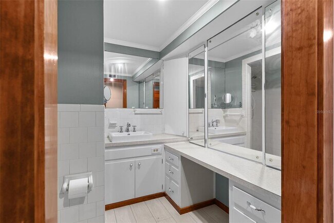 Building Photo - 10519 Bridgewood Dr