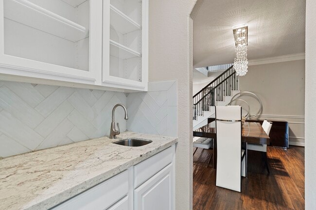 Building Photo - 4502 Creek Point Ln