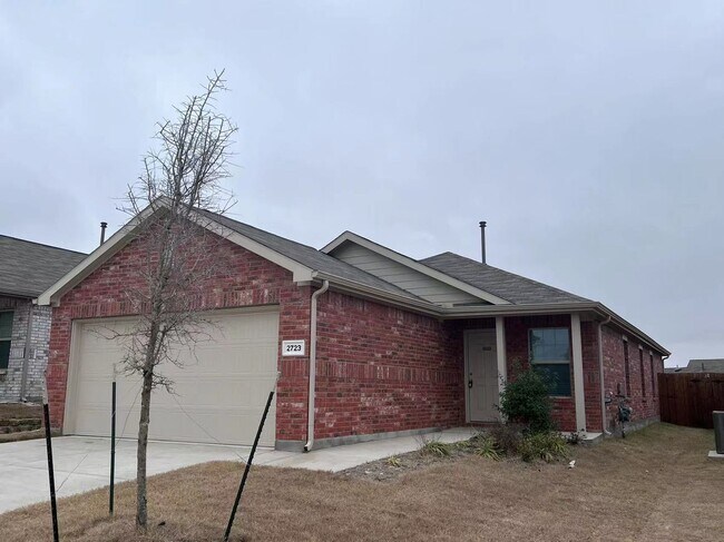 Building Photo - Adorable house in Crandall