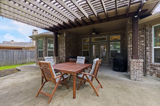 Building Photo - 39 Prairie Falcon Place