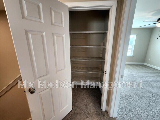 Building Photo - 231 HAISLEY RUN