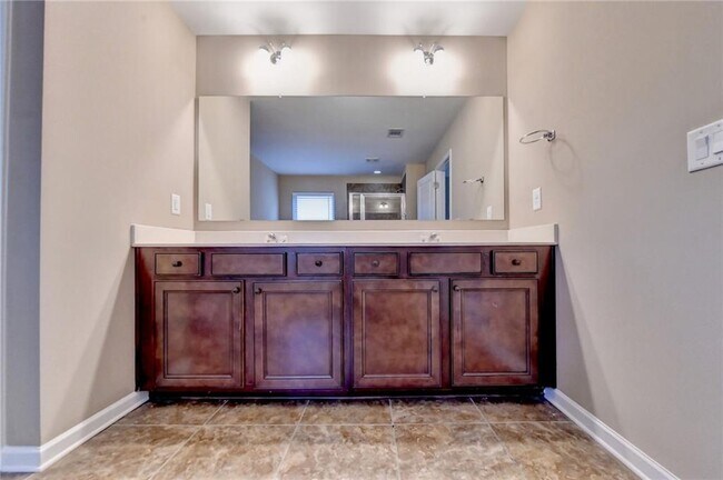 Building Photo - 4228 Woods Creek Ln