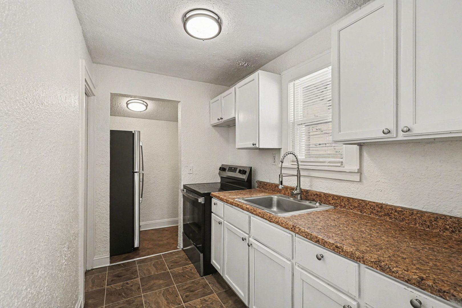 Building Photo - 3315 E 52nd St