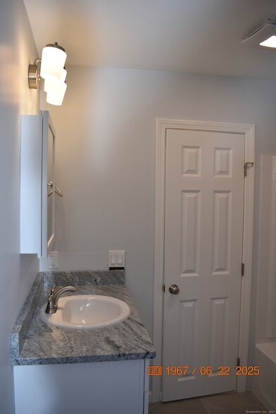 Building Photo - 43 Highland Ave