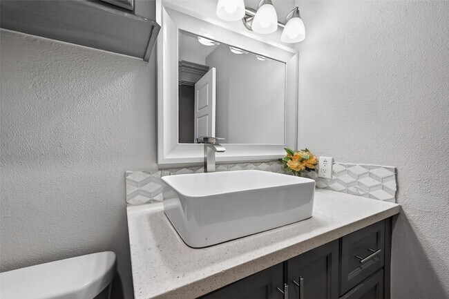 Building Photo - 11280 Braes Forest Dr