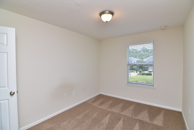 Building Photo - 79 Moultrie Village Ln