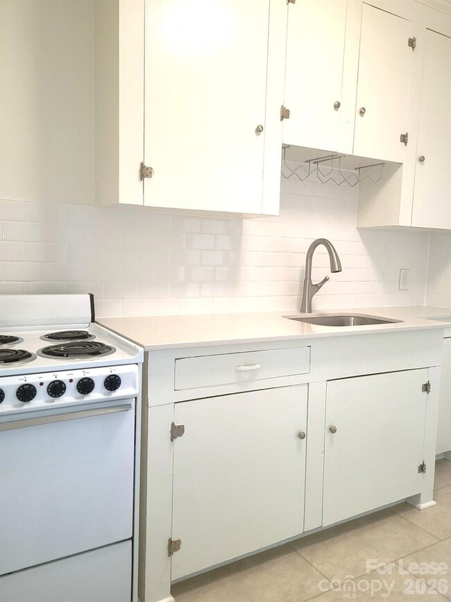 Building Photo - 2114 Brandon Cir