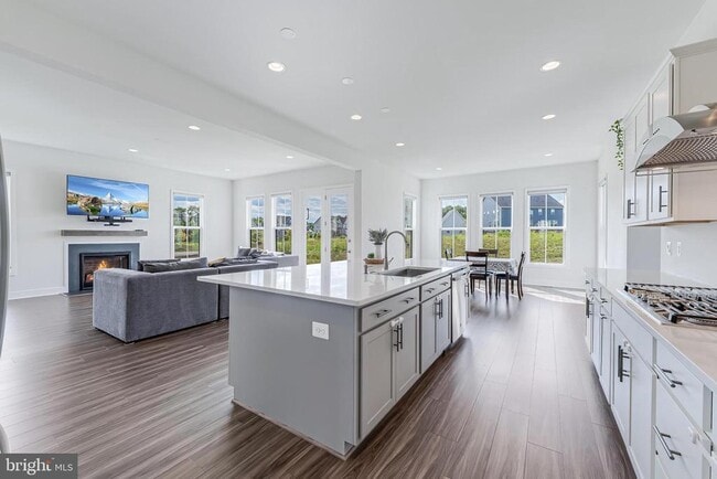Building Photo - 23765 Fairfield Knl Ct