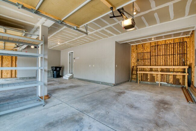 Building Photo - 705 Witchhazel Ct