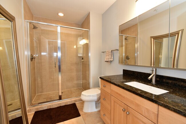 Building Photo - Incredible 11th Floor 2BR/2BA Condo Blocks from the Metro in Vibrant Mount Vernon Triangle!