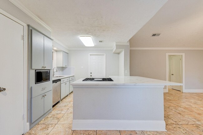 Building Photo - 18015 Woodgum Dr