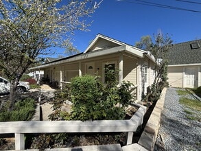 Building Photo - Recently remodeled two bedroom home near popular hiking trails and downtown Placerville.