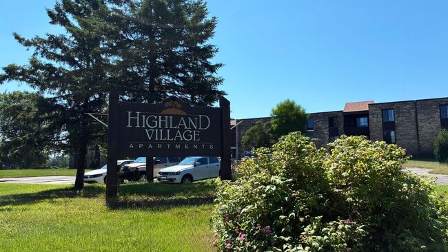 Building Photo - Highland Village Apartments