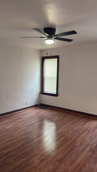 Building Photo - 5470 Loughborough Ave