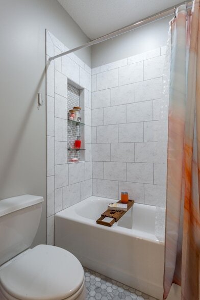 Building Photo - 545 N 1st St