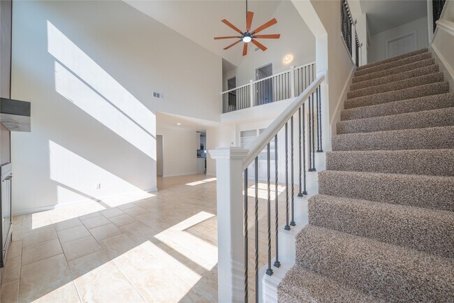 Building Photo - 1923 Big Horn Dr