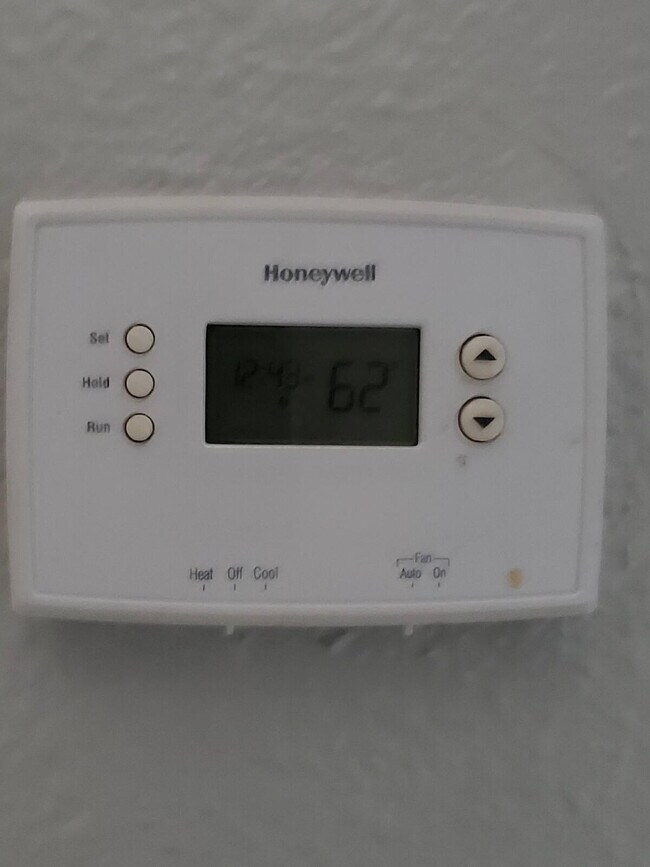 Building Photo - 2 Bed / 2 Bath – Updated – Pets Welcome – North Phoenix