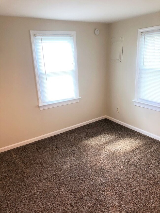 Building Photo - 2 Bed, 1 Bath House - Apply TODAY!!