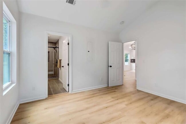 Building Photo - 1250 Byewood Ln SW