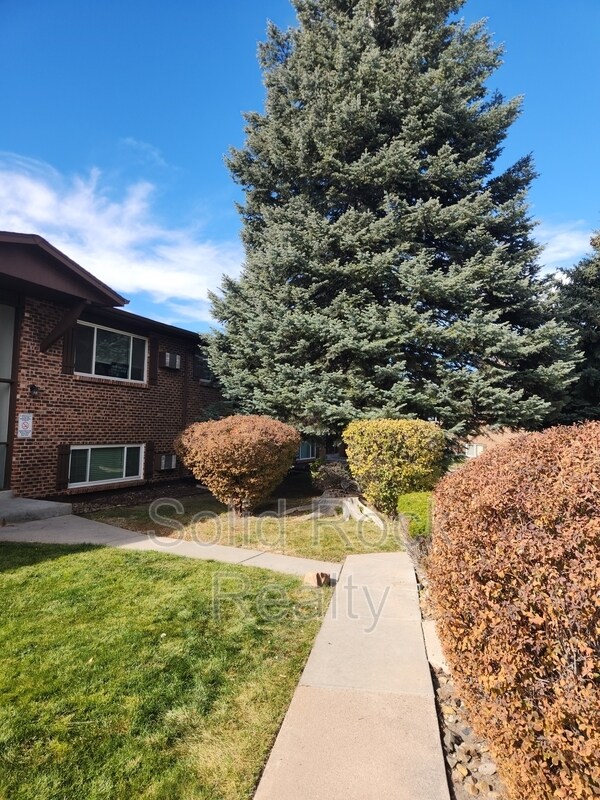 Building Photo - 6621 Dublin Loop W