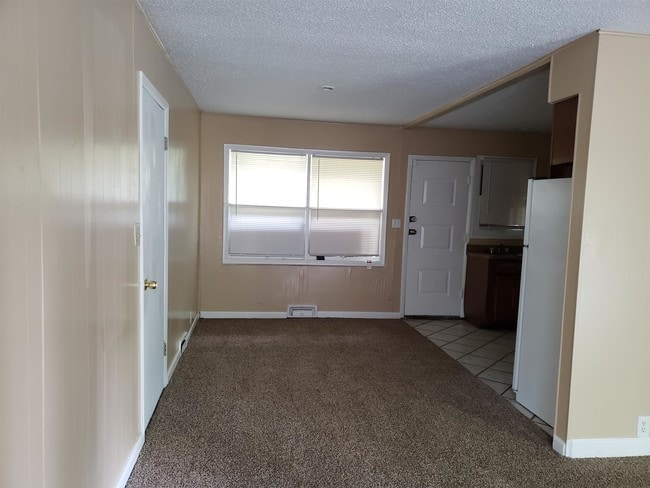 Building Photo - 7802 Ruskin Way