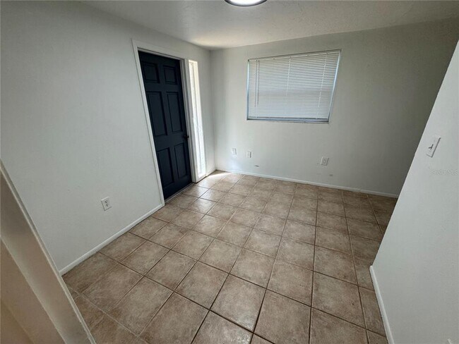 Building Photo - 3740 Aberdeen Dr