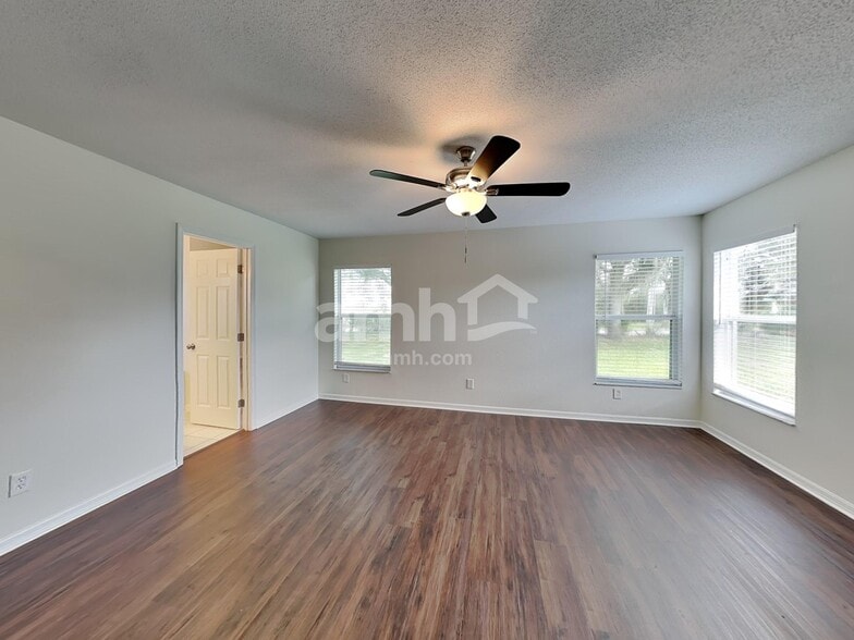 Building Photo - 4004 Malickson Dr