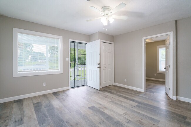 Building Photo - 4005 White St