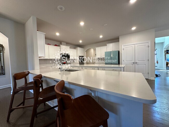 Building Photo - Gorgeous 3 Bed 3 Bath Home in Huntersville