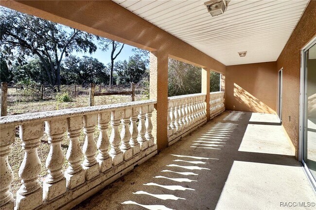 Building Photo - 4450 E Windmill Dr