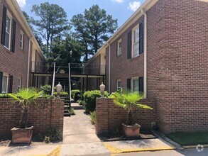 Building Photo - FOREST ACRES 2 BR/2BATH CONDO READY NOW!