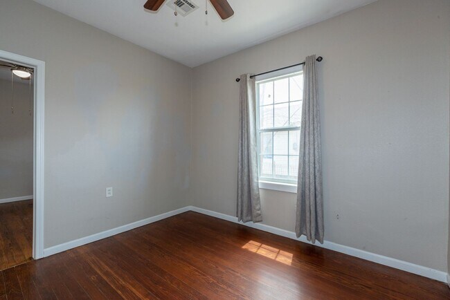 Building Photo - SECTION 8 WELCOME - NEWLY RESTORED - 2 BEDROOM - HARDWOOD FLOORS