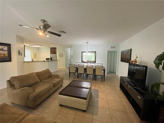 Building Photo - 9027 Paolos Pl