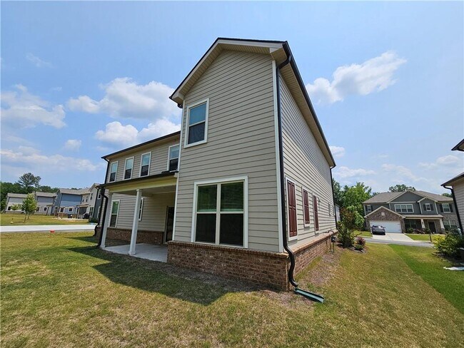 Building Photo - 7875 Tiberon Pkwy