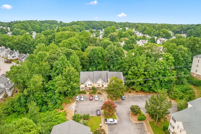 Building Photo - 2221 Mountain Mist Ct