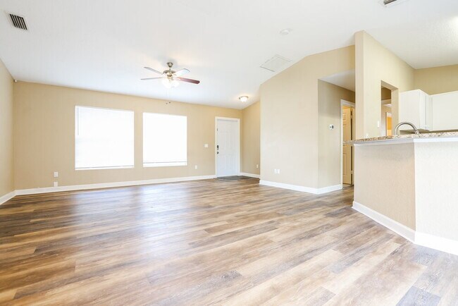 Building Photo - 2429 Vedado St
