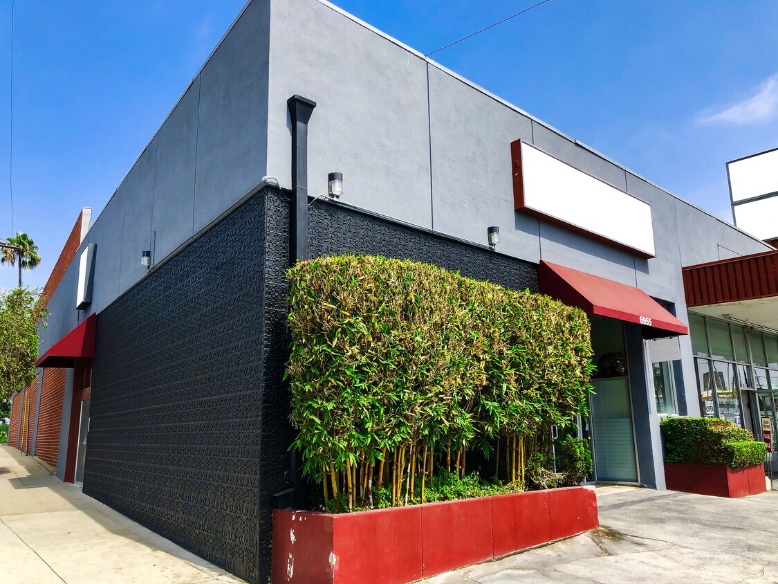 Building Photo - 5401 Alvern Cir