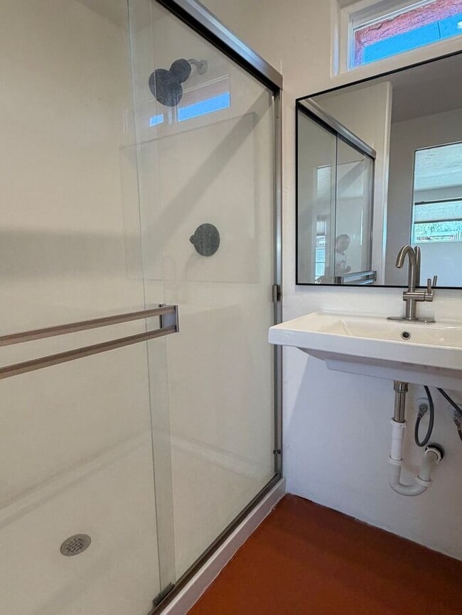 Building Photo - Charming Casita House with Private Outdoor Space! Close to U of A!