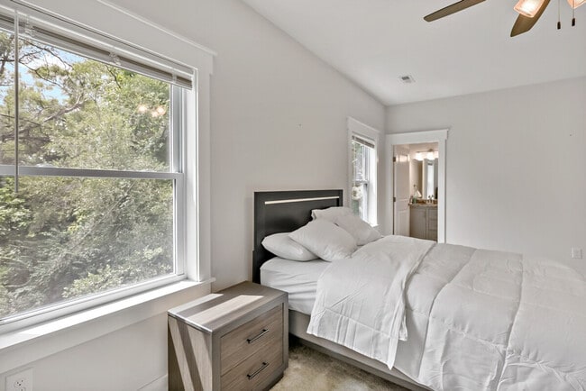 Building Photo - 2901 Random Rd