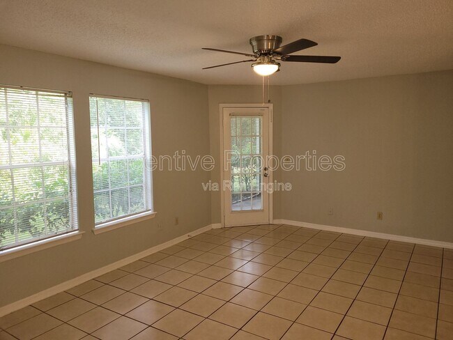 Building Photo - 5956 Westgate Dr